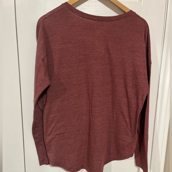 The North Face Heathered Maroon Graphic Long sleeved Shirt Top Sz L - Picture 3 of 10